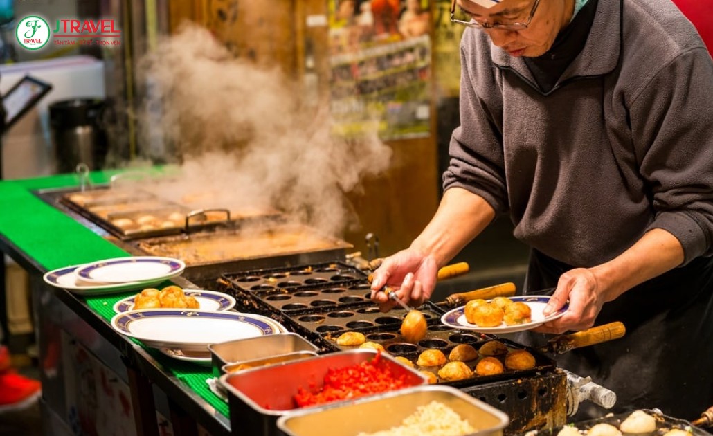 Chợ địa phương Shizuoka với các gian hàng ẩm thực đường phố