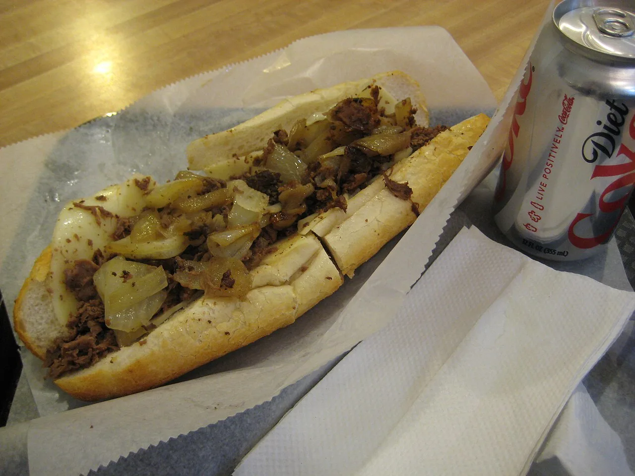 Bánh mì Philly cheesesteak đặc sản Philadelphia