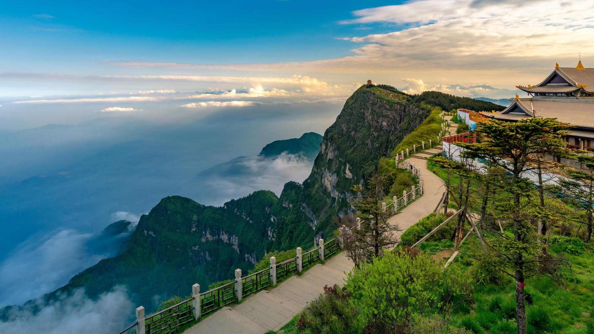 Núi Nga Mi| Nga Mi Sơn- mùa xuân (ảnh internet)
