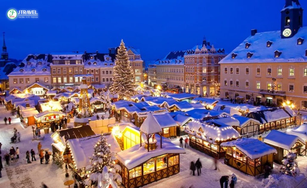 Mùa đông Đông Âu rực rỡ mùa lễ hội