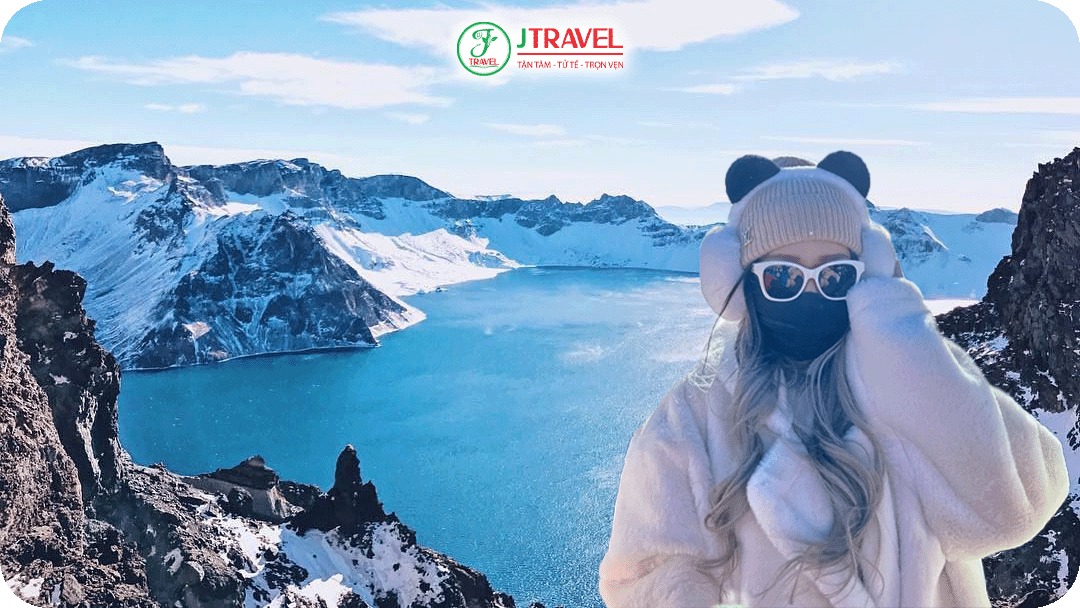 Ngắm hồ “Thiên Trì” huyền thoại trong mùa đông