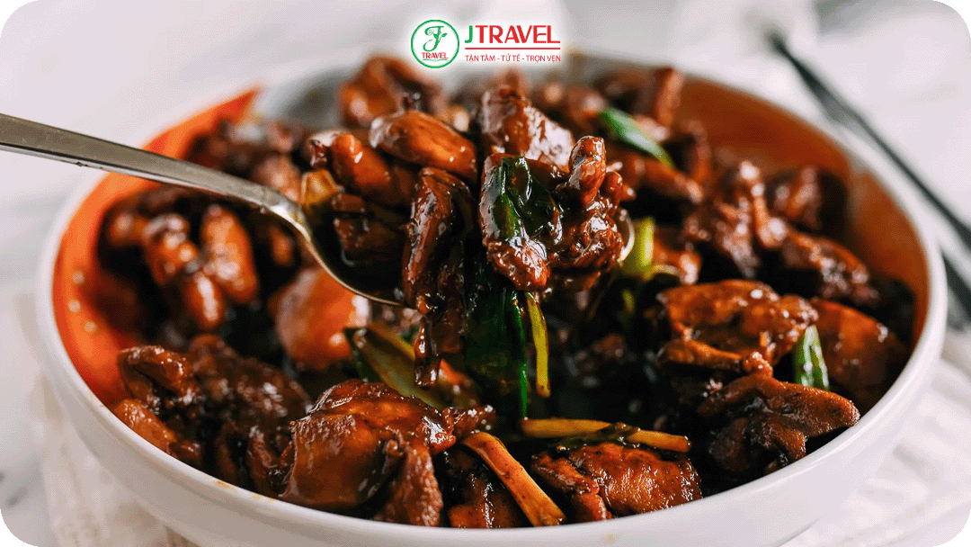 Gà kho xì dầu – Món cơm nhà ấm bụng vào mùa đông