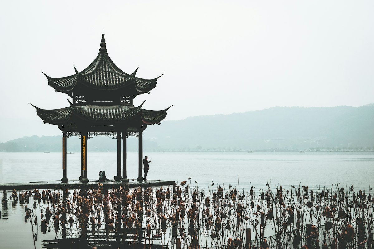 Đình bên Tây Hồ Hàng Châu
