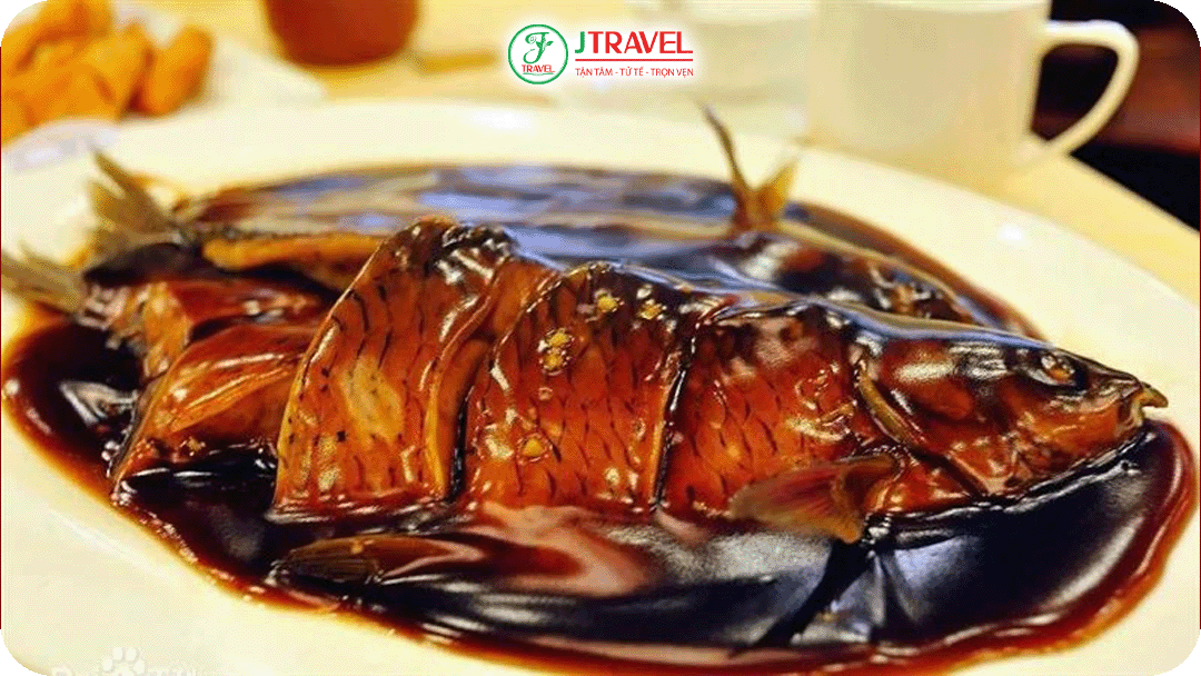 Cá Tây Hồ sốt giấm - Đây là món ăn nổi tiếng nhất của Hàng Châu