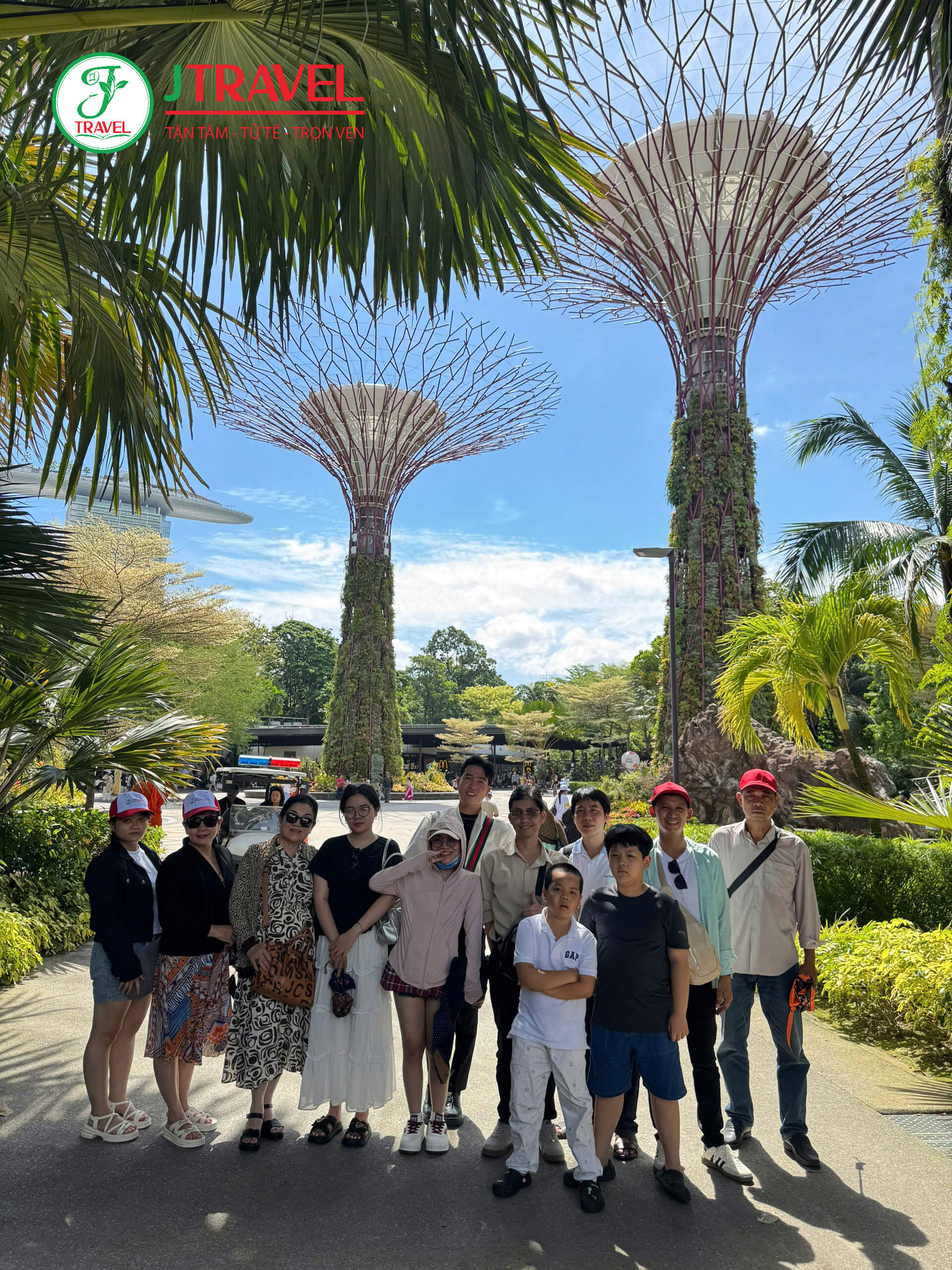 thumbai review tourTour Liên Tuyến Singapore - Malaysia 4 Ngày 3 Đêm Trọn Gói | Tặng Vé Cáp Treo Genting -Buffet BBQ Seoul Garden và Đặc Sản Cua Sốt Ớt