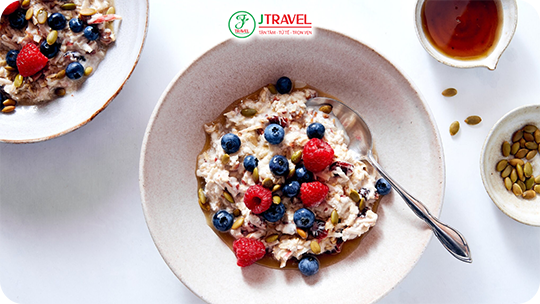 Ngũ cốc trộn hoa quả – Birchermüesli