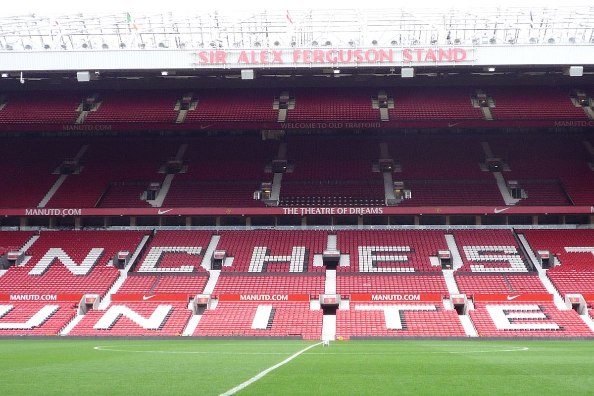 Khán đài Sir Alex Ferguson, nơi đón khách Stadium Tour Old Trafford