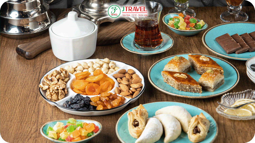 Các món ăn thường đi kèm với çay