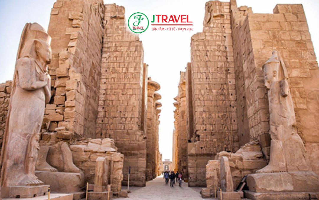 Đền Karnak có gì khác Đền Luxor