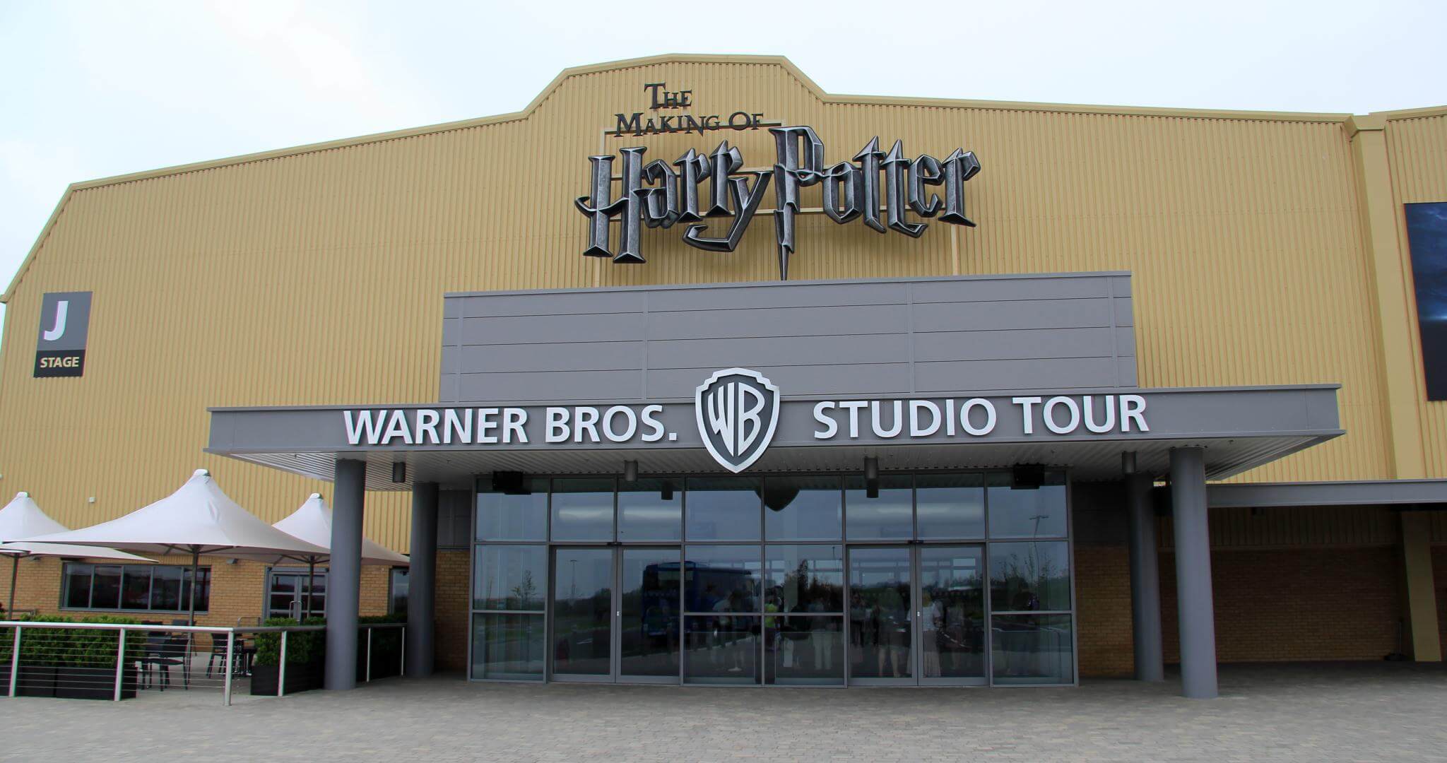 Warner Bros. Studio (Thế Giới Harry Potter) (ảnh internet)