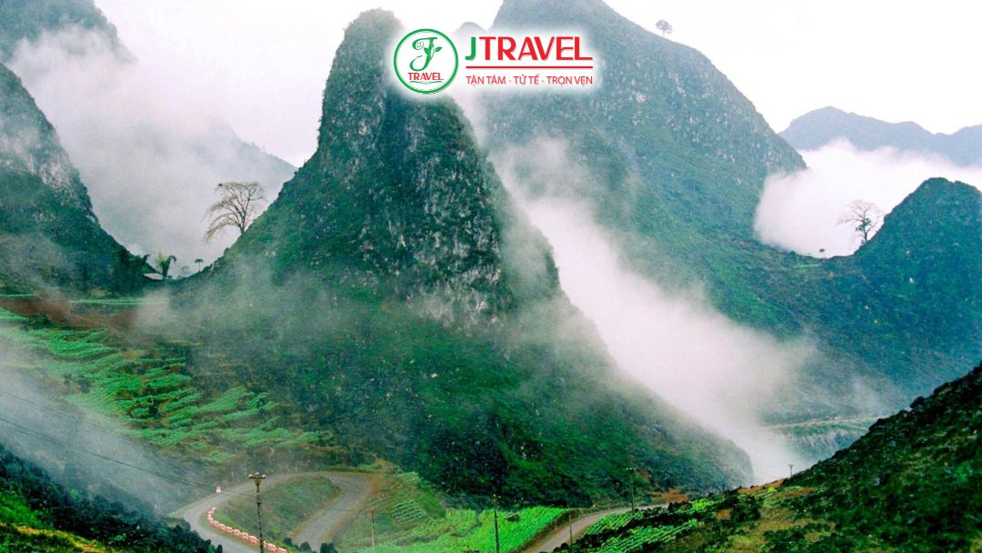 Đèo Mã Pì Lèng điểm săn mây hot hit dành cho hội khi đi trekking