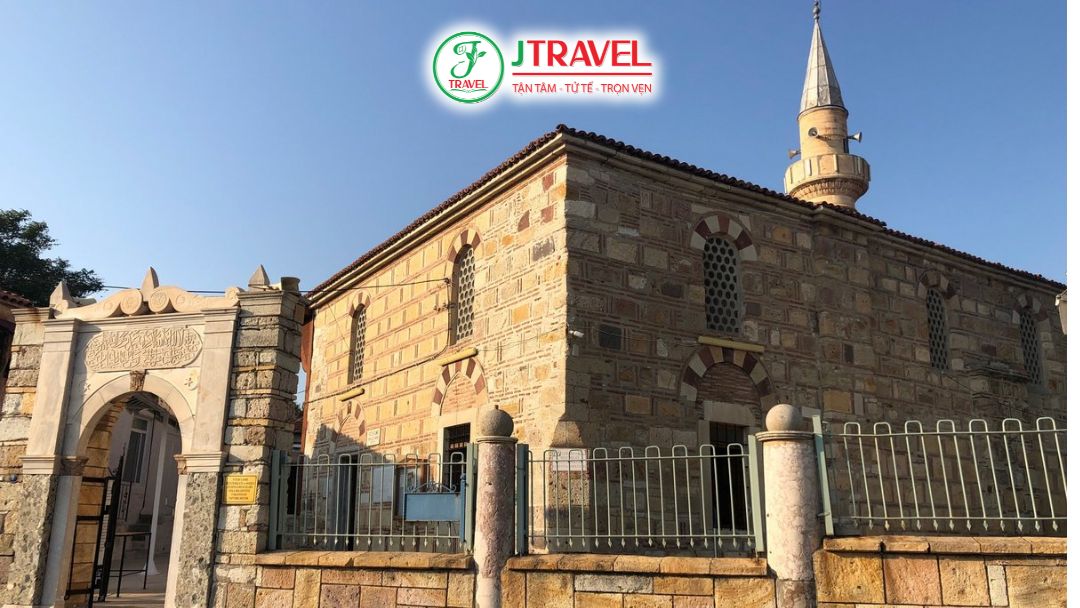 Fatih Mosque Eski Foca xây dựng năm 1455