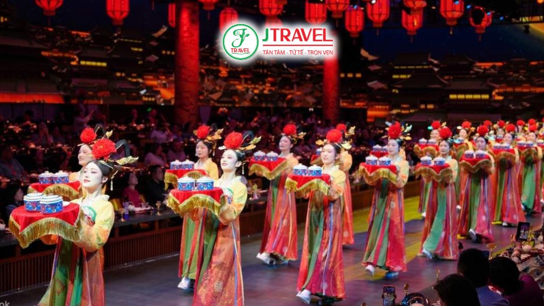 Không gian yến tiệc hoàng gia mang phong cách cổ điển tại Bắc Kinh