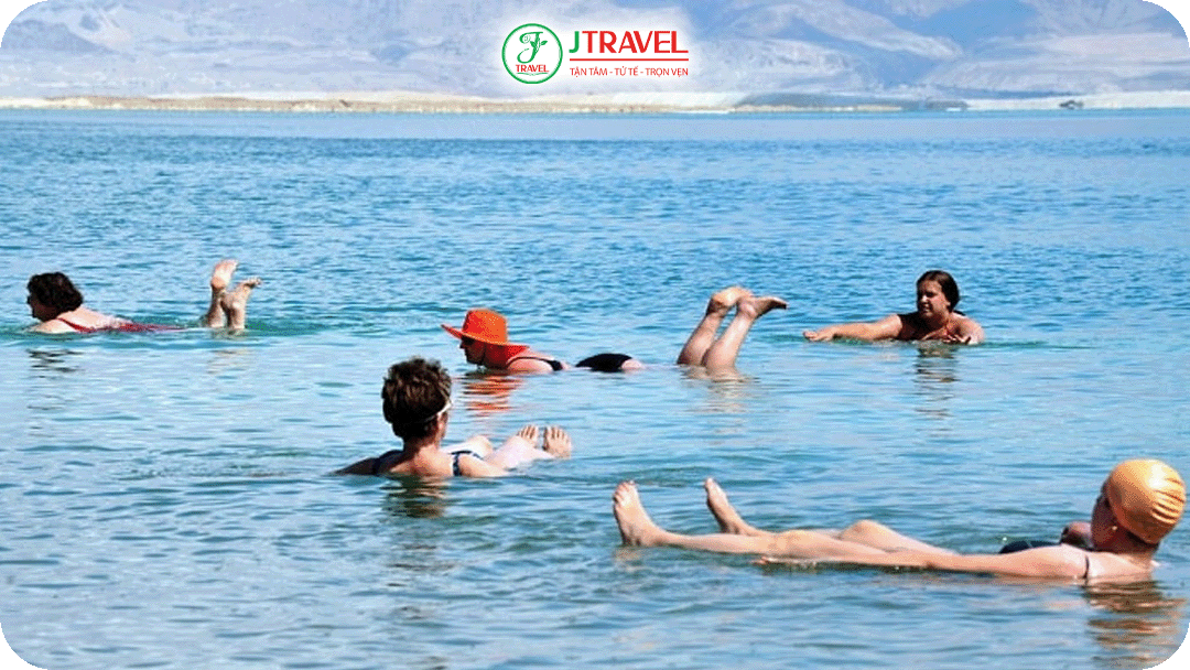 Trải nghiệm thả nổi trên Biển Chết và thư giãn giữa không gian yên bình
