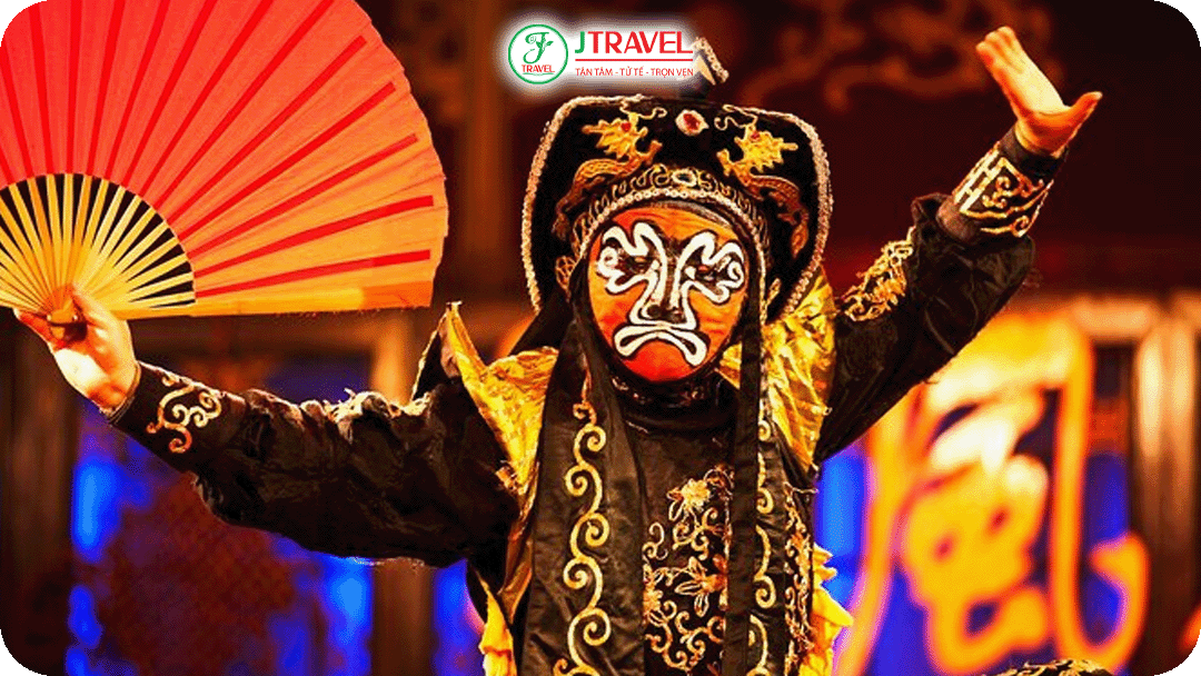 Một nghệ sĩ kịch Biến Diện xuất sắc có thể đổi 20 – 30 mặt nạ chỉ trong vài phút