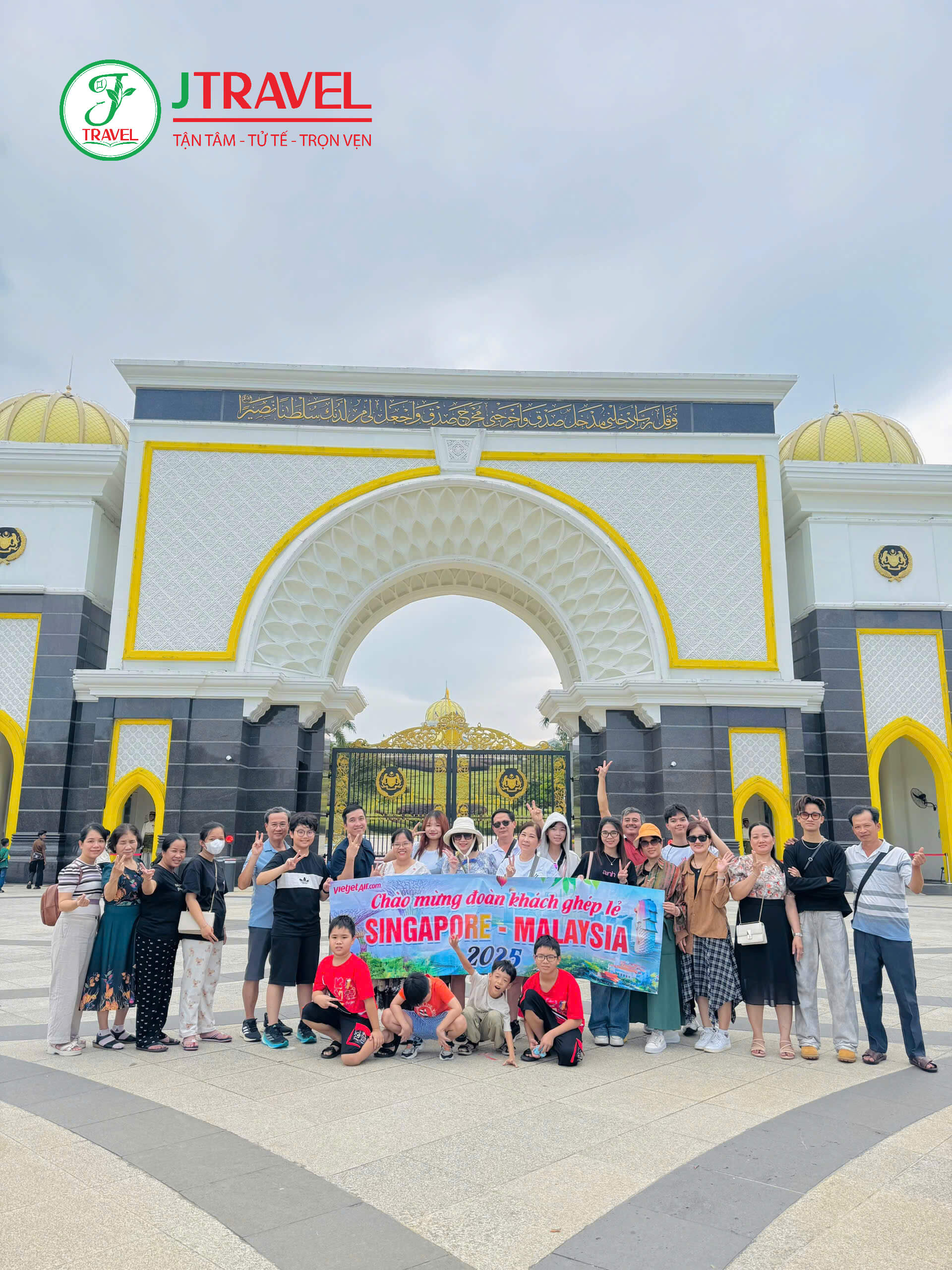 thumbai review tourTour Liên Tuyến 2 Quốc Gia: Singapore - Malaysia 5 ngày 4 đêm