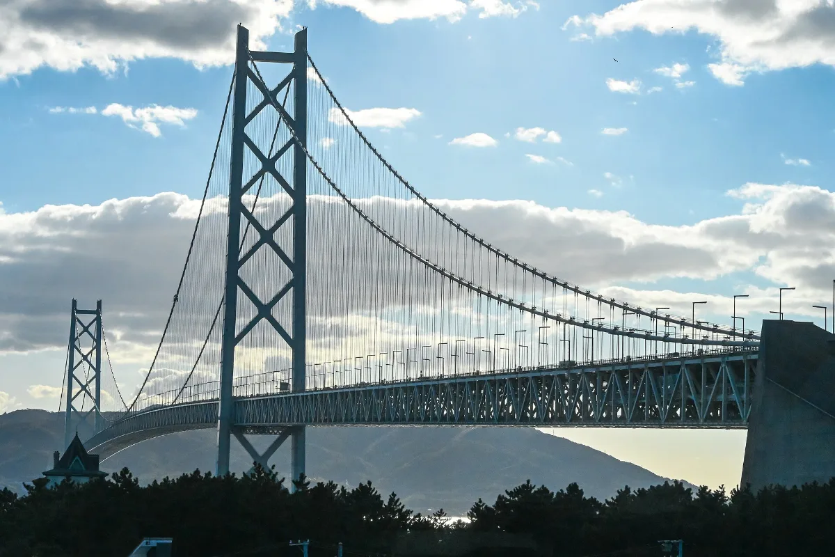 Trụ cầu Akashi Kaikyo