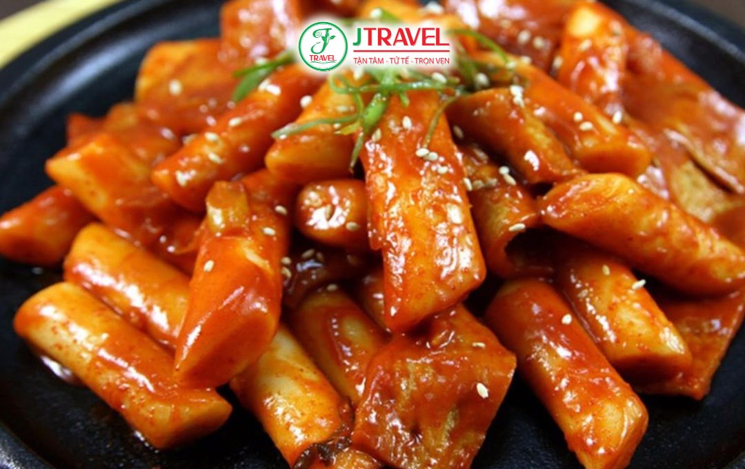 Bánh Gạo Cay (Tteokbokki)