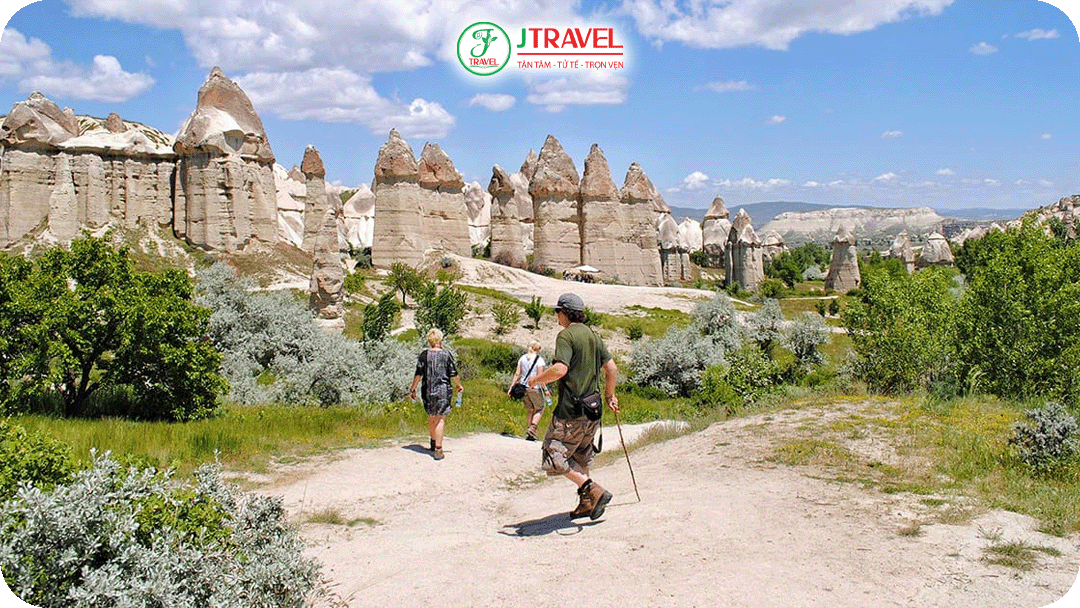 Trekking qua các cung đường mòn thung lũng