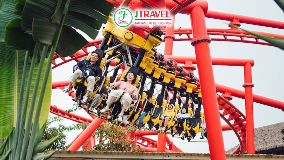 Cáp treo Nữ Hoàng tại Sun World Hạ Long nhìn từ trên cao