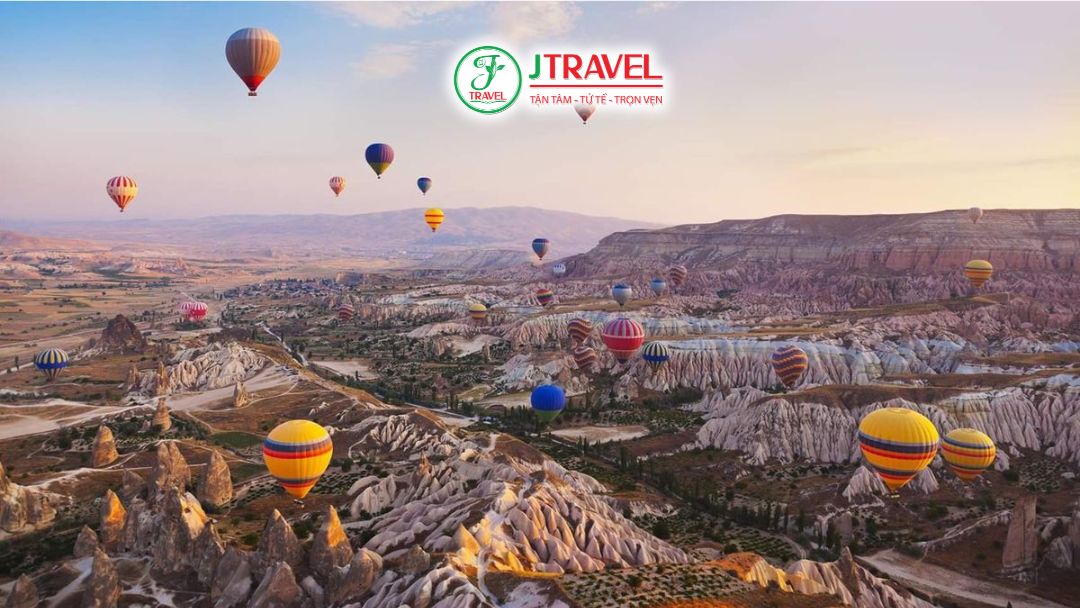 Trải nghiệm khinh khí cầu rực rỡ trên bầu trời Cappadocia