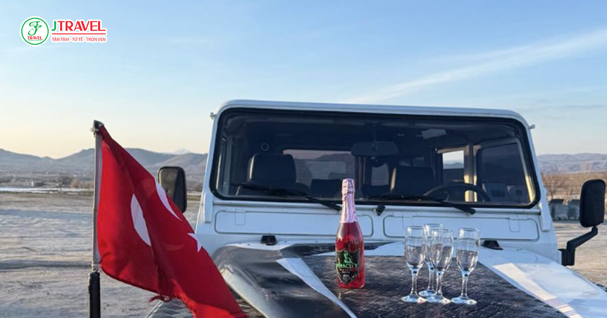 Phiêu Lưu Safari Xe Jeep Săn Khinh Khí Cầu