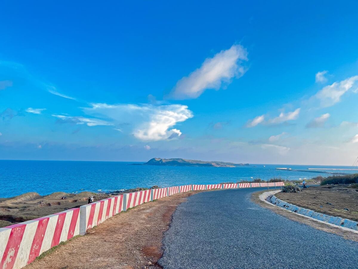 Chụp hình tại Dốc Phượt – Thung lũng Tình Yêu