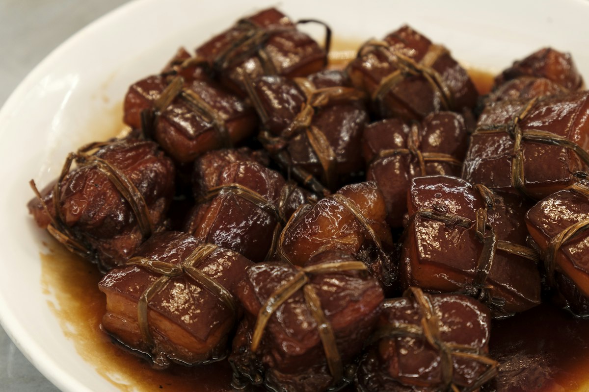 Thịt Đông Pha kho mềm bóng đẹp