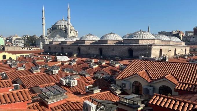 Câu Chuyện Về Những Mái Ngói Đỏ ở Chợ Grand Bazaar