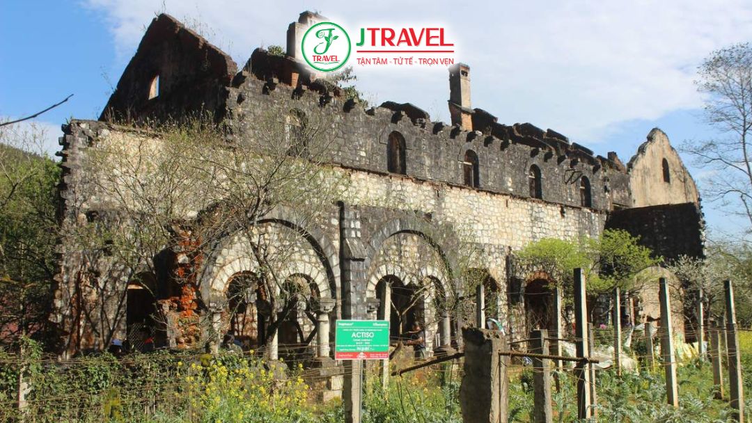 Tu viện cổ Tả Phìn với kiến trúc Pháp giữa núi rừng Sapa