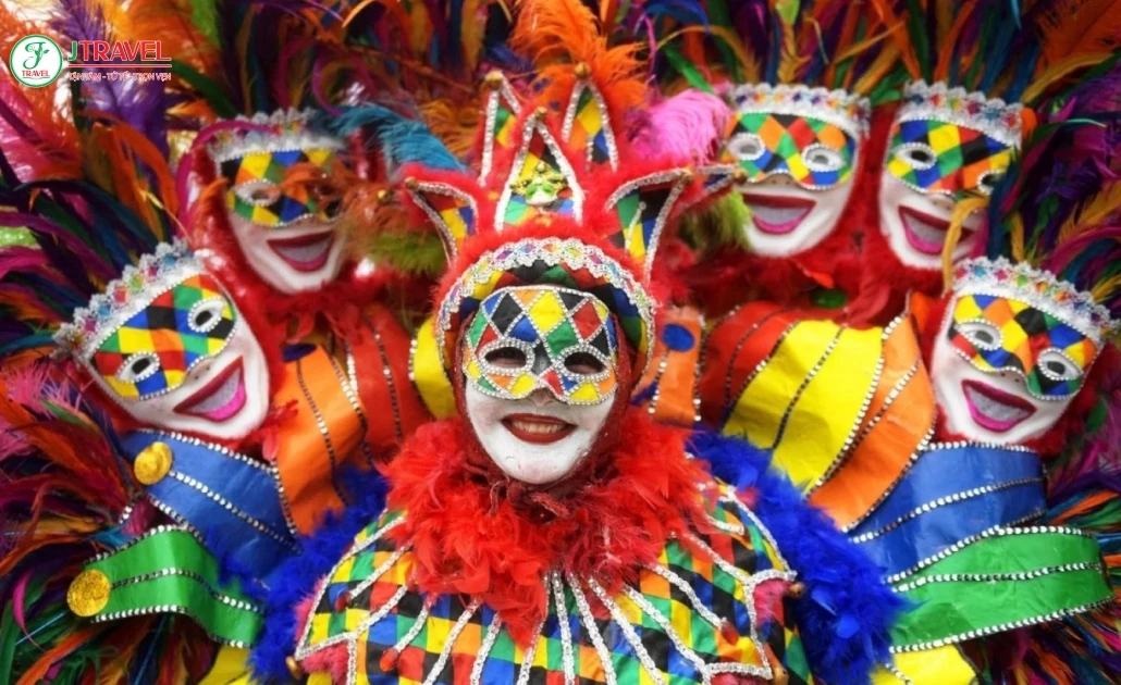 Diễu hành rực rỡ tại Cologne Carnival