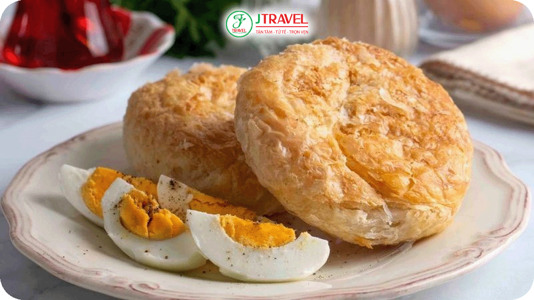 Boyoz - loại bánh ngọt truyền thống của Thổ Nhĩ Kỳ