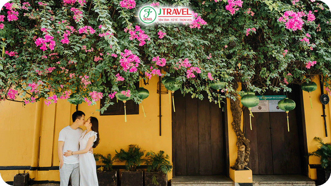 Những ngôi nhà hoa giấy – Góc chụp signature