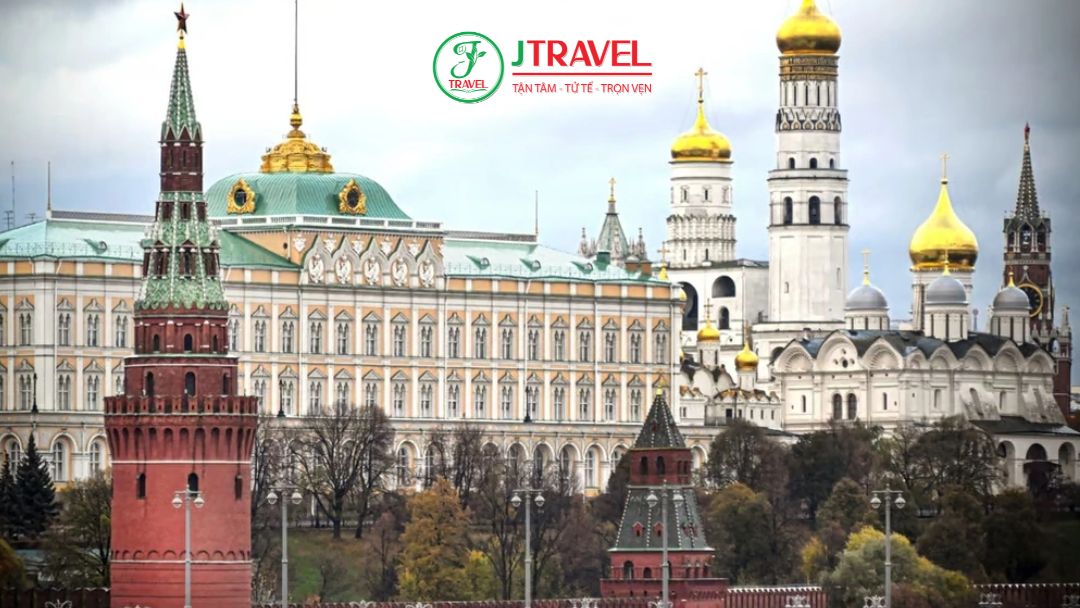 Điện Kremlin tại Moscow - trung tâm chính trị của Liên bang Nga