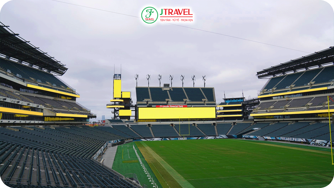 Hệ thống âm thanh của Lincoln Financial Field được bố trí đều khắp các khu vực