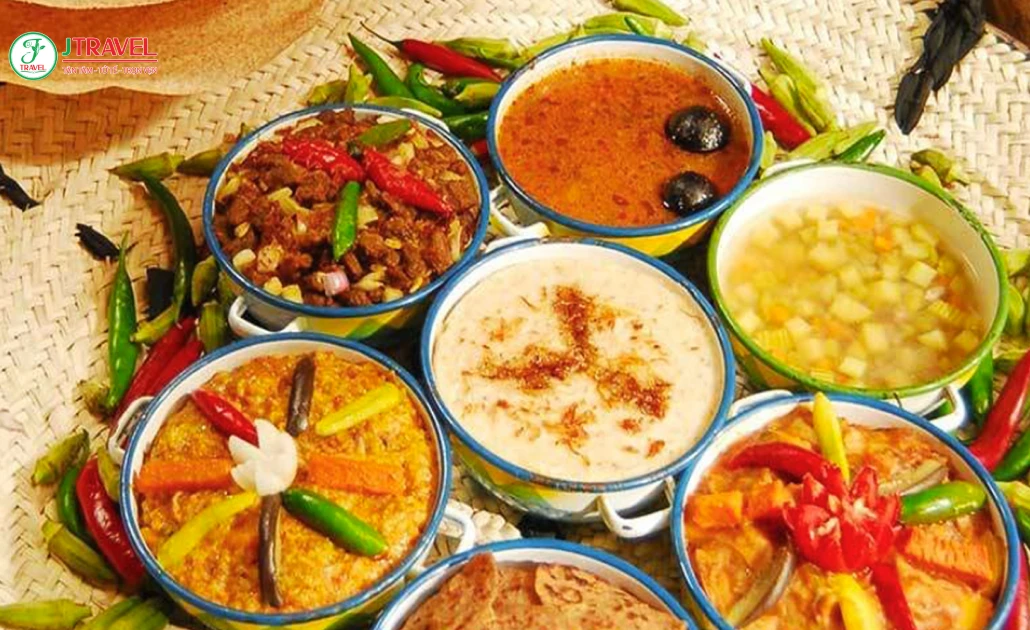 Ẩm thực Pakistan kết hợp gia vị Nam Á và Trung Đông