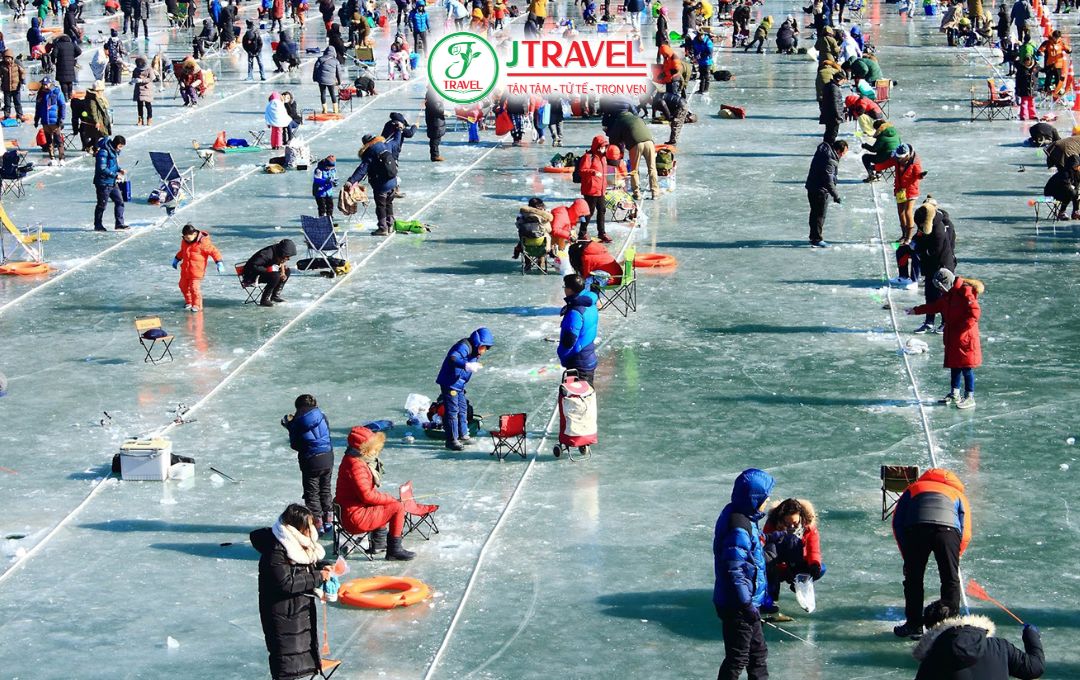 Lễ hội câu cá trên băng Hwacheon Sancheoneo