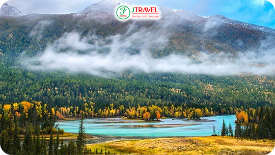 Hồ Kanas – Tuyệt Tác Sắc Thu Giữa Núi Non