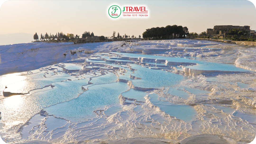 Thời điểm du lịch Pamukkale lý tưởng nhất là tháng 4 đến tháng 5