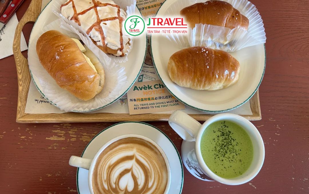 Bánh ở Avèk Cheri Hannam