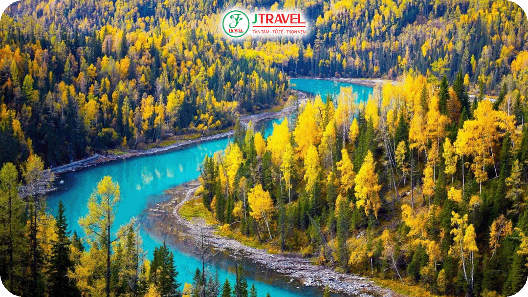 Mùa thu được xem là mùa đẹp nhất trong năm tại Tân Cương