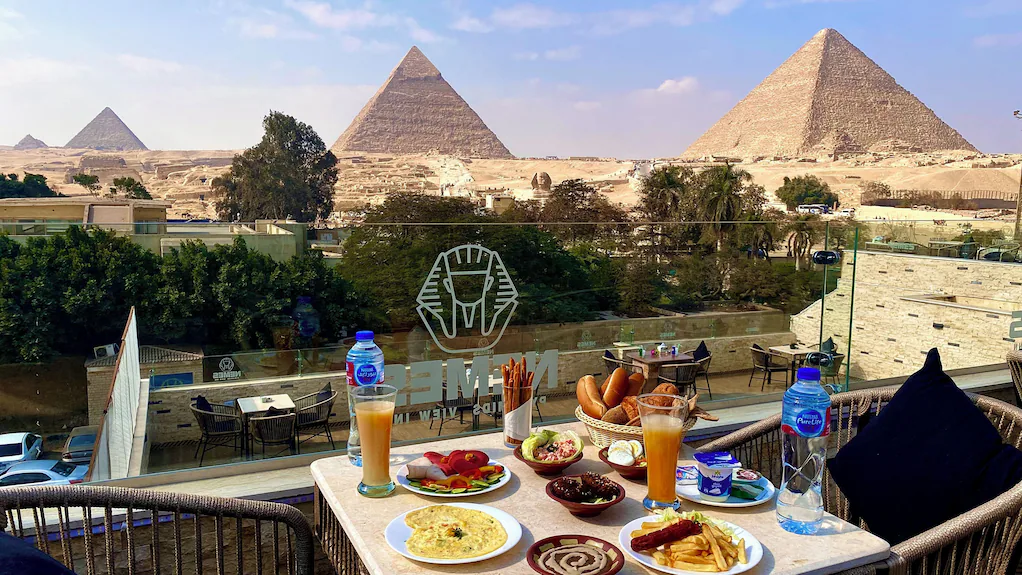 Pyramids View Inn