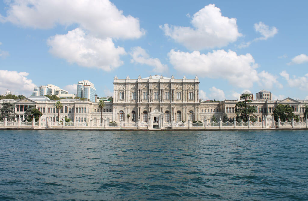 Cung điện Dolmabahce