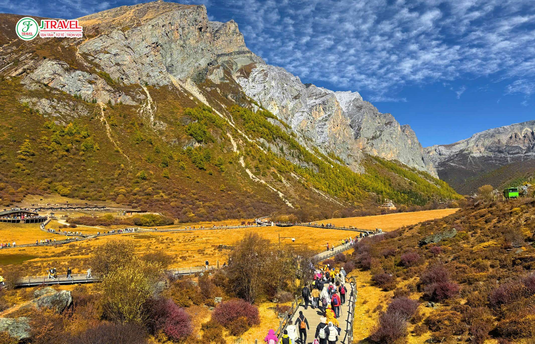 Thời điểm vàng để khởi hành tour Á Đinh mùa thu