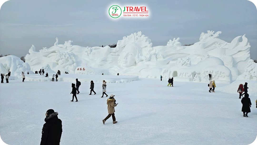Công viên nghệ thuật tuyết trắng nổi tiếng của Cáp Nhĩ Tân