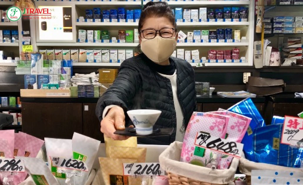 Trải nghiệm thưởng thức trà Nhật Bản tại Kiminoen