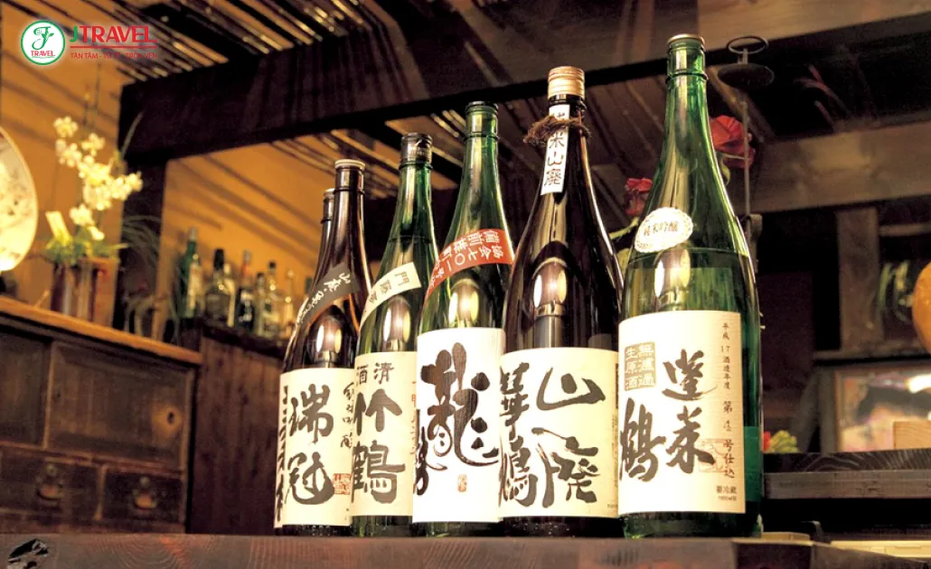 Dòng sake trứ danh làm nên tên tuổi của thương hiệu Hakutsuru 