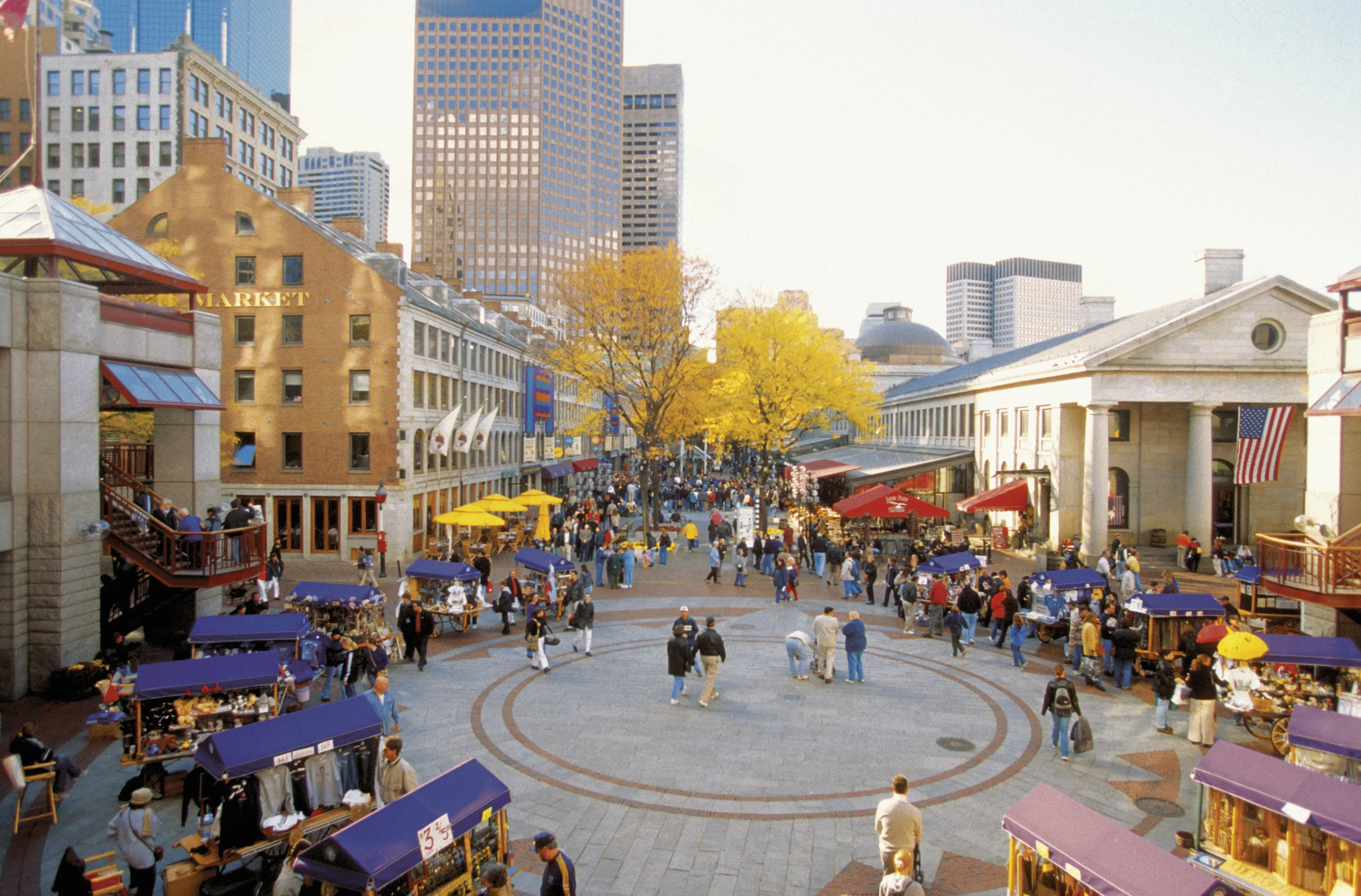 Chợ Quincy ở Boston – điểm dừng cuối trong tour Bờ Đông mùa thu