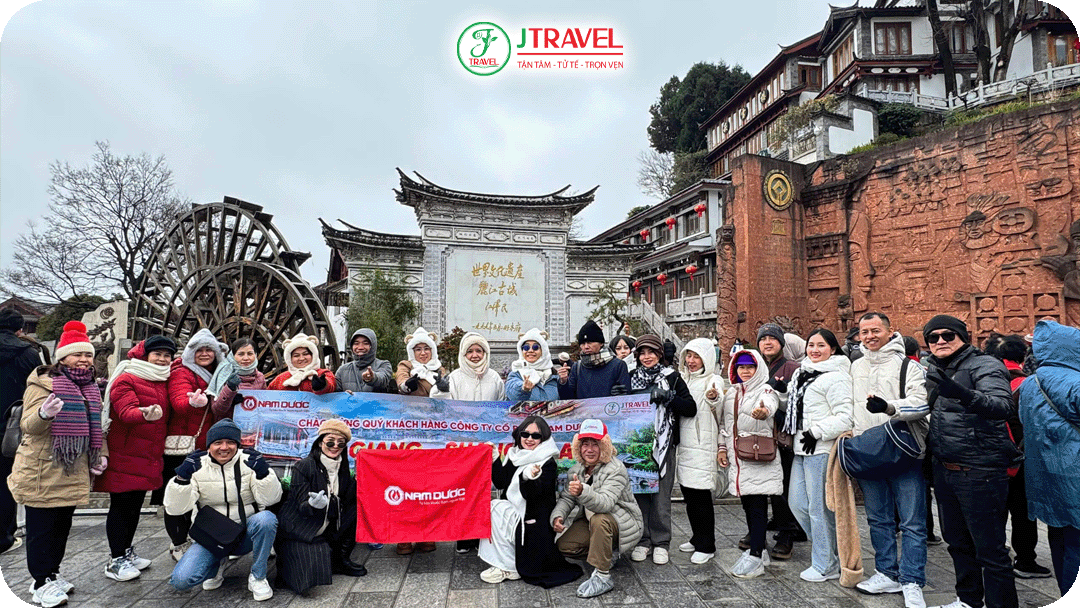 Tham quan thành cổ Lệ Giang cùng đoàn J Travel