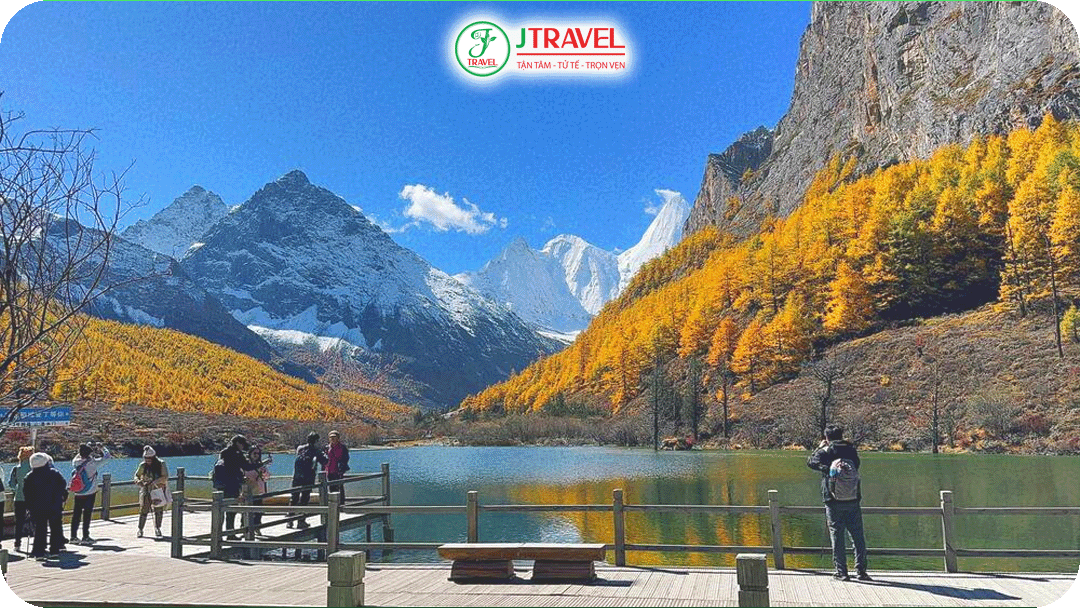 Điểm đặc biệt khiến du khách mê mẩn Á Đinh – Đạo Thành là thiên nhiên